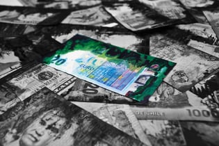 Staining Banknotes